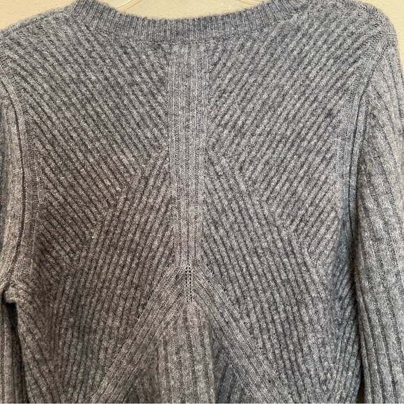 Antonio Melani Wool alpaca luxury Gray Ribbed Knit Sweater L Flared Sleeves Hem - Picture 7 of 8